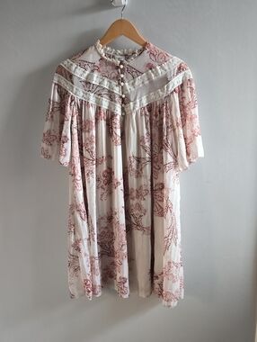 Wilfred Aritzia Cream and Wine Coloured Floral Midi Swing Dress Size Small